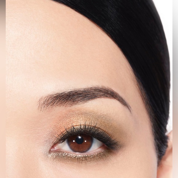 Chanel Holiday 2023 limited edition eyeshadow palette - Picture 5 of 5